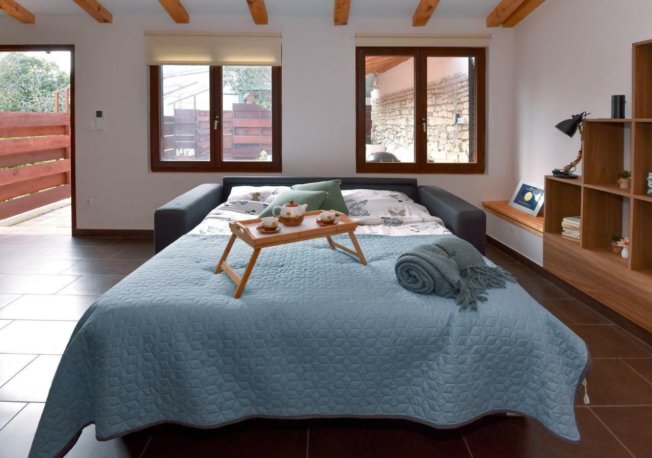 Vintage Garden Apartment Pula Ngoại thất bức ảnh